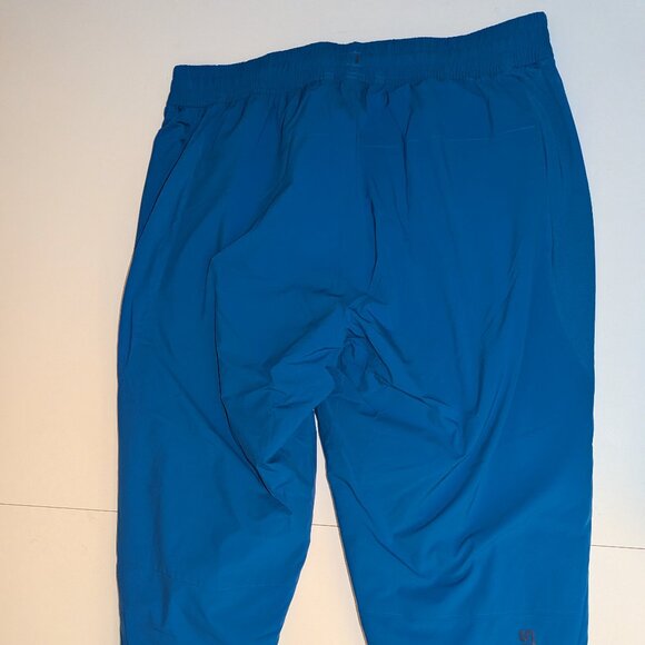 Stio Men Fernos Insulated Knicker Large 3/4 Pant Short Cosmic Blue NWT - Picture 4 of 5